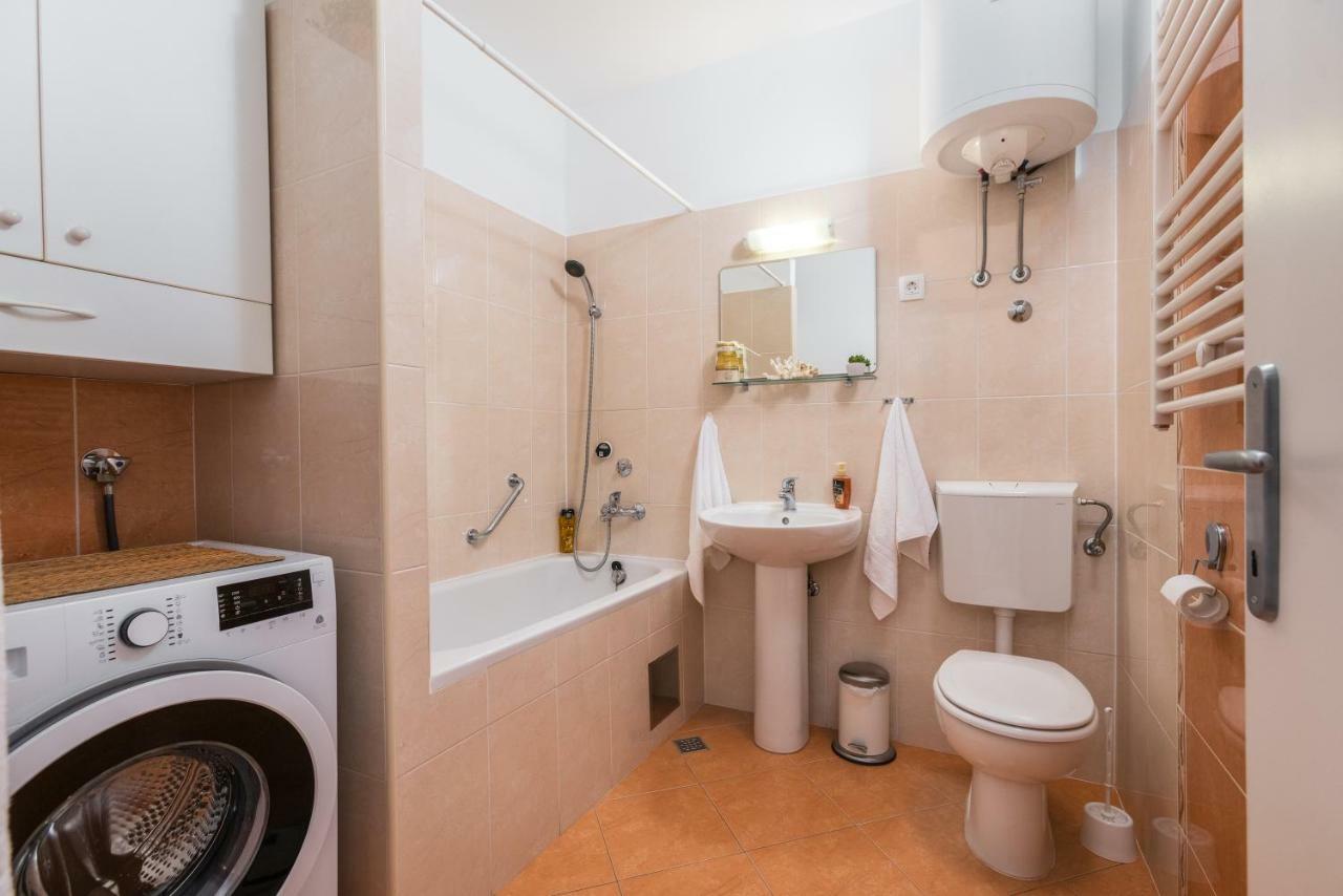 Apartment Romana With A Spacious Terrace سبليت المظهر الخارجي الصورة