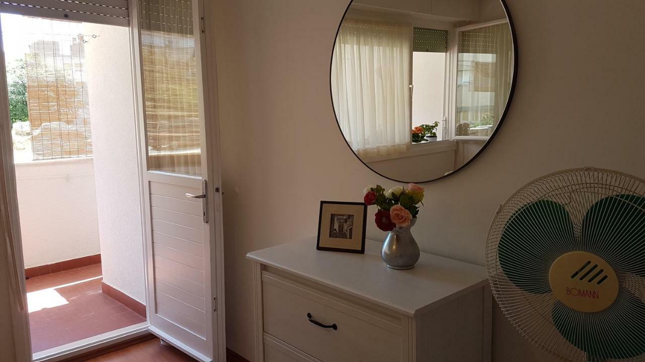 Apartment Romana With A Spacious Terrace سبليت المظهر الخارجي الصورة